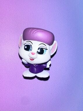 miss bianca (the rescuers) — disney doorables: series 11